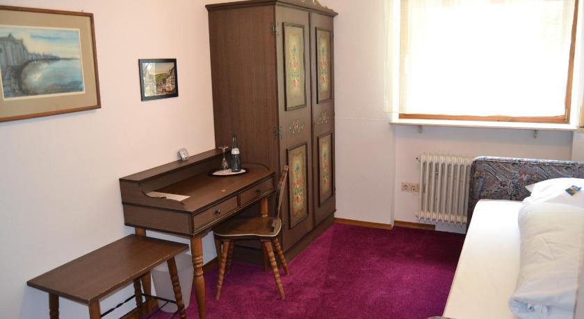 ホテルNachtigall ゲルンスバッハ 部屋 写真