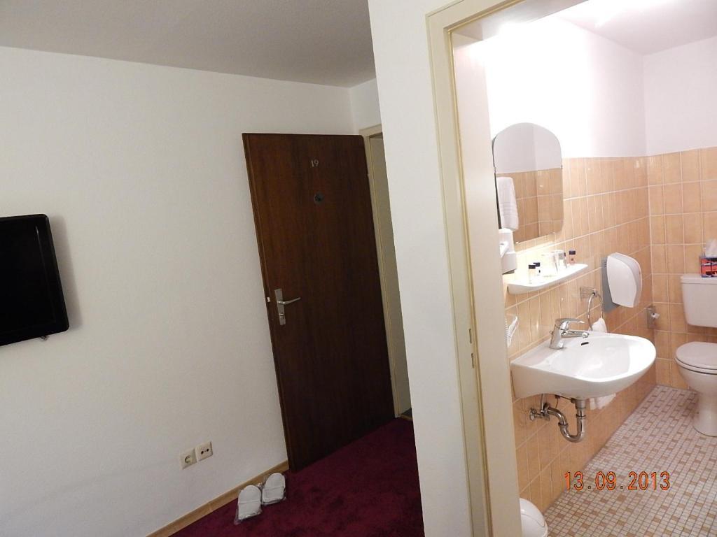 ホテルNachtigall ゲルンスバッハ 部屋 写真